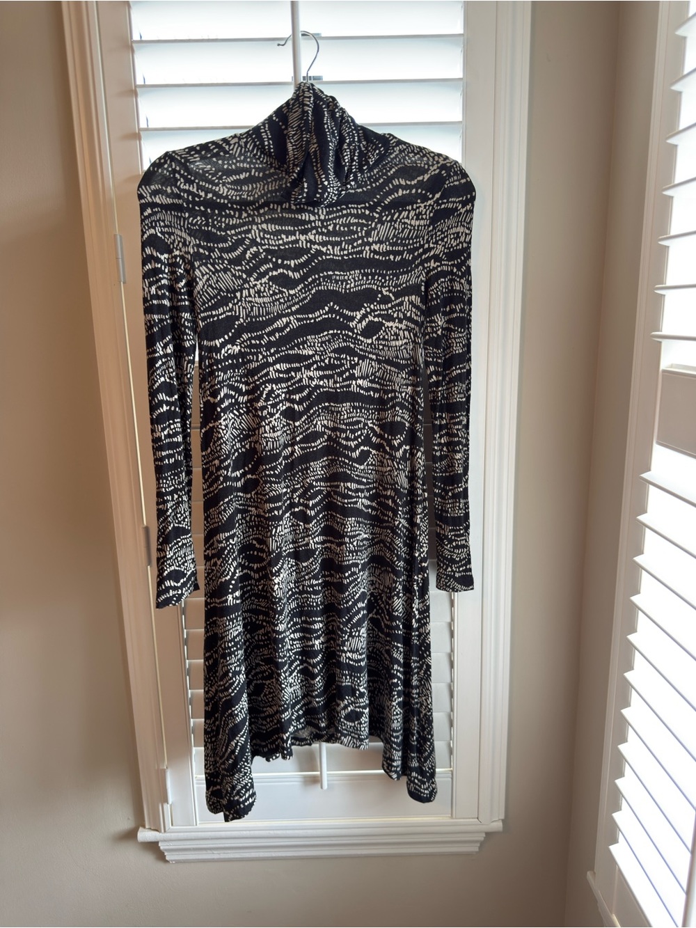 ANTHROPOLOGIE Maeve Black & White Long Sleeve Turtleneck Dress